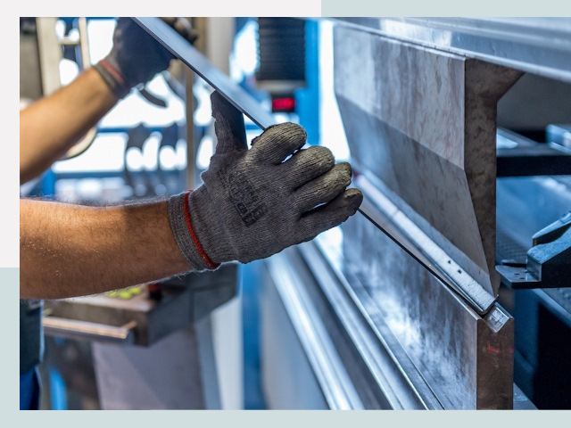 Гибка металла в Урюпинске